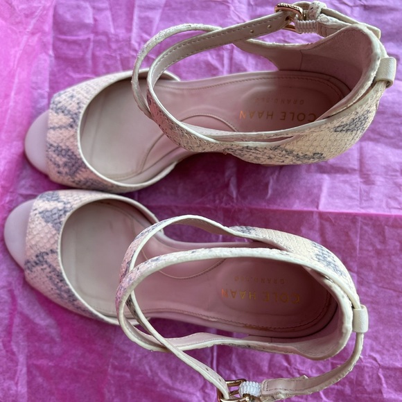 Cole Haan Grand 360 Snakeskin Wedges 5 1/2 - Picture 3 of 10